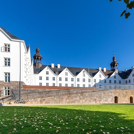 Mooi: Fantastisches Apartment Mit Seeblick Und Stil, Netflix Plön Exterior foto